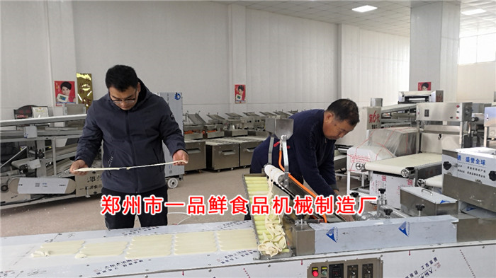 北京客戶(hù)訂購(gòu)大型燴面機(jī)設(shè)備(圖2)